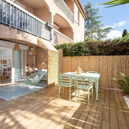 아파트 Joli Petit Cocon Et Sa Jolie Terrasse Lesclesdenicole *