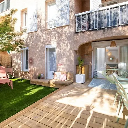 아파트 Joli Petit Cocon Et Sa Jolie Terrasse Lesclesdenicole 히에레