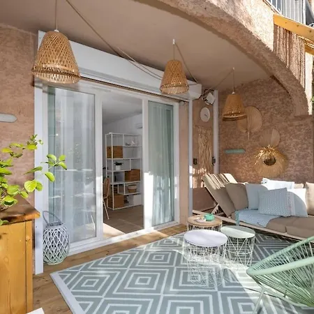 Joli Petit Cocon Et Sa Jolie Terrasse Lesclesdenicole 히에레