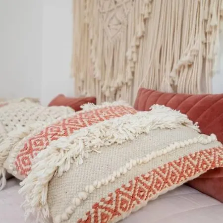 Joli Petit Cocon Et Sa Jolie Terrasse Lesclesdenicole Apartamento Hyères